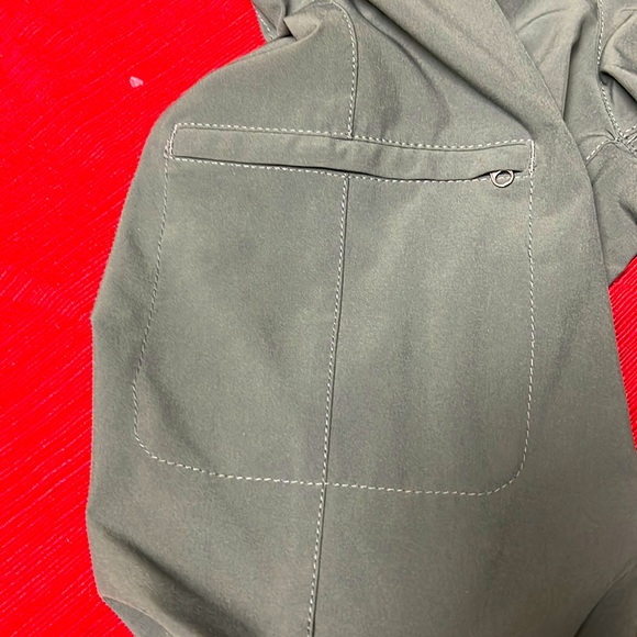 Eddie Bauer capris - Picture 8 of 8